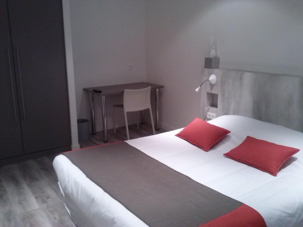 Logis - Hotel Restaurant Du Canard Hangest-sur-Somme Room photo