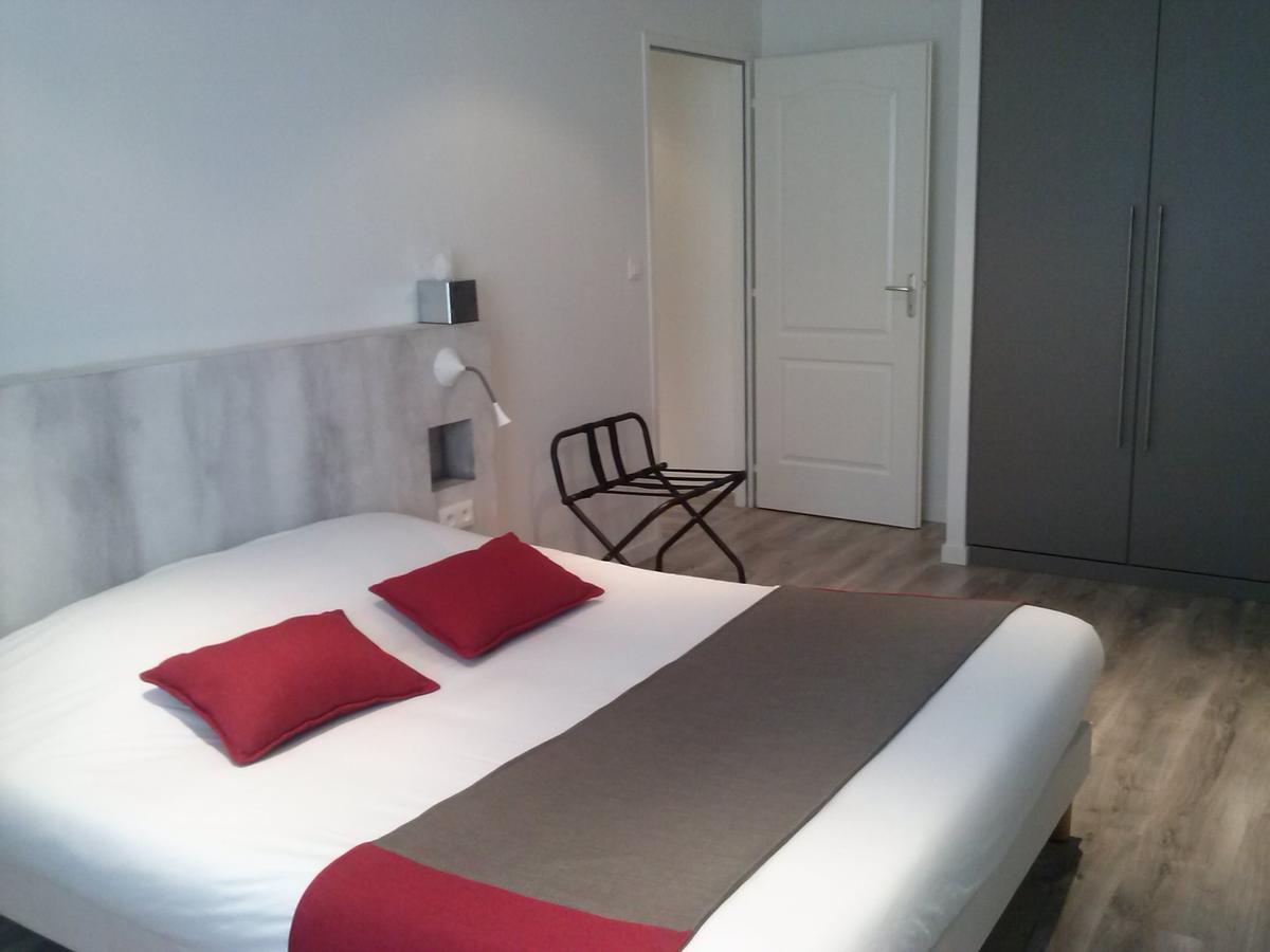 Logis - Hotel Restaurant Du Canard Hangest-sur-Somme Room photo